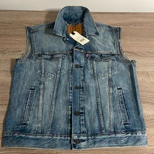 Levi’s big E denim vest size M
